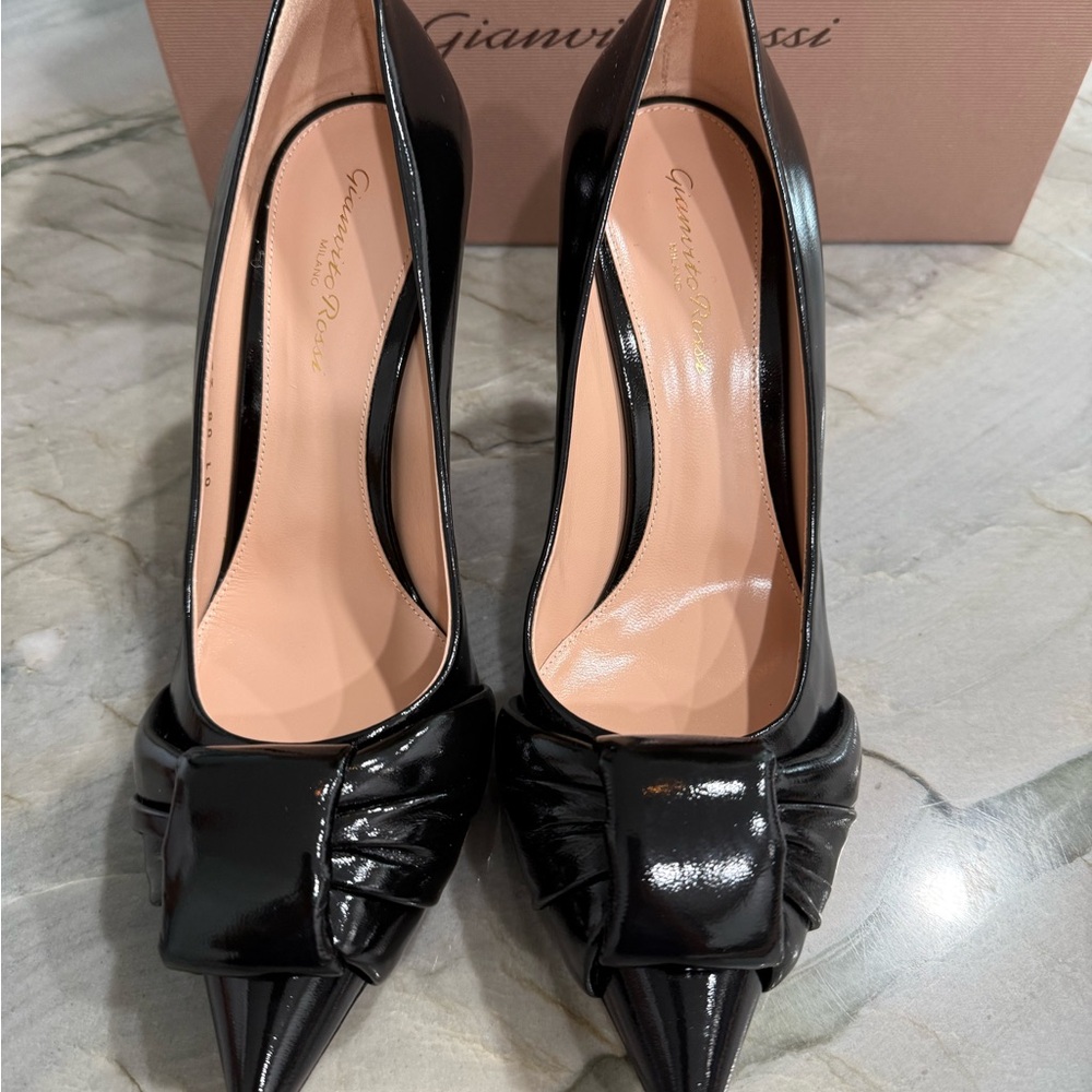 Gianvito Rossi Black Patent Leather Heels